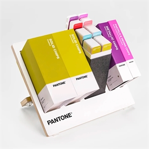 Pantone Reference Library (8 guides + 4 chip book bundle) - GPC305C